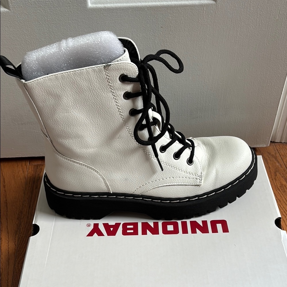 Unionbay Women's White Lace-Up Boots